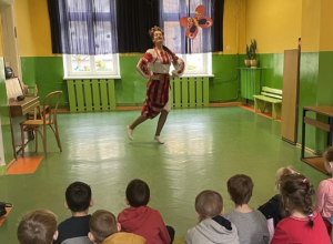Odkrywanie piękna ukraińskich tańców ludowych na zajęciach tanecznych